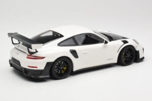 Porsche 911 991.2 GT2 RS White with Black Wheels Minichamps 1:18 155068310 Diecast — photo 2 of 6