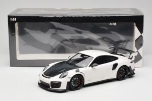 Porsche 911 991.2 GT2 RS White Minichamps 1:18 155068301 Diecast — photo 6 of 6