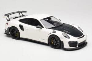 Porsche 911 991.2 GT2 RS White with Black Wheels Minichamps 1:18 155068310 Diecast — photo 4 of 6