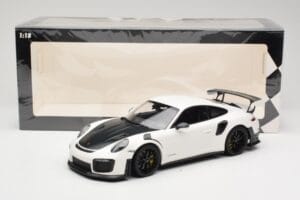 Porsche 911 991.2 GT2 RS White with Black Wheels Minichamps 1:18 155068310 Diecast — photo 6 of 6