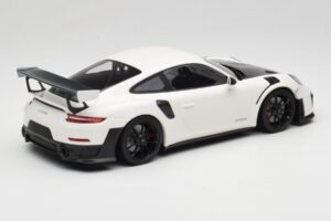 Porsche 911 991.2 GT2 RS White Minichamps 1:18 155068301 Diecast — photo 2 of 6