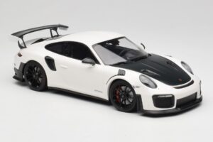Porsche 911 991.2 GT2 RS White Minichamps 1:18 155068301 Diecast — photo 4 of 6