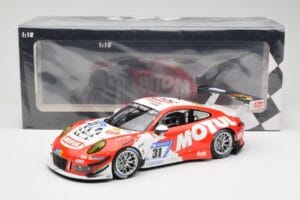 Porsche 911 991.2 GT3 R #31 Frikadelli Racing K. Bachler / M. Christensen 24 Hours of Nurburgring 2017 Minichamps 1:18 155176 — photo 6 of 6