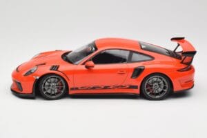Porsche 911 991.2 GT3 RS Lava Orange & Silver Wheels Minichamps 1:18 155068225 Diecast — photo 3 of 6