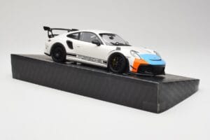 Porsche 911 991.2 GT3 RS Manthey Racing White & Blue & Orange Minichamps 1:18 MR-911-GT3RS-1805 Diecast — photo 4 of 6