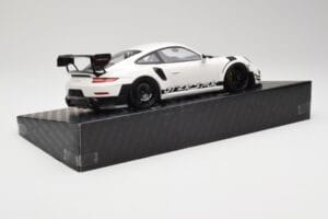 Porsche 911 991.2 GT3 RS Manthey Racing White Minichamps 1:18 MR-911-GT3RS-1801 Diecast — photo 3 of 6