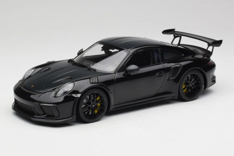 Porsche 911 991.2 GT3 RS Weissach Package Black & Black Wheels Minichamps 1:18 153068228 Diecast