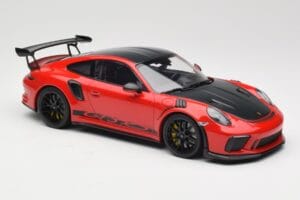 Porsche 911 991.2 GT3 RS Weissach Package Guards Red Black Wheels Minichamps 1:18 153068223 Diecast — photo 4 of 6