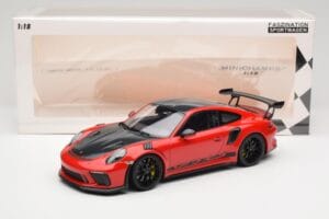 Porsche 911 991.2 GT3 RS Weissach Package Guards Red Black Wheels Minichamps 1:18 153068223 Diecast — photo 6 of 6