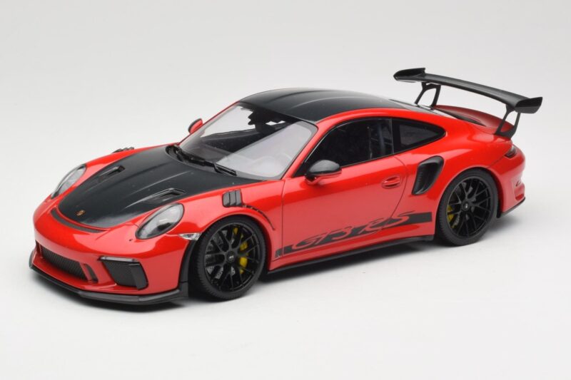 Porsche 911 991.2 GT3 RS Weissach Package Guards Red Black Wheels Minichamps 1:18 153068223 Diecast
