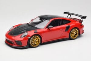 Porsche 911 991.2 GT3 RS Weissach Package Guards Red Golden Magnesium Wheels Minichamps 1:18 153068236 Diecast