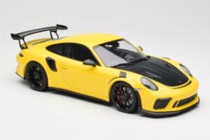 Porsche 911 991.2 GT3 RS Yellow with Black Wheels Minichamps 1:18 155068231 Diecast — photo 4 of 6