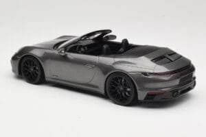 Porsche 911 992 Carrera 4 GTS Cabriolet Grey Metallic Minichamps 1:18 155063031 Diecast — photo 5 of 6