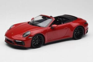 Porsche 911 992 Carrera 4 GTS Cabriolet Red Minichamps 1:18 155063032 Diecast