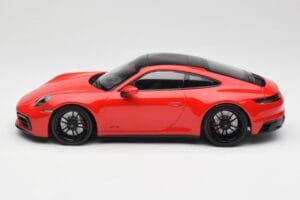 Porsche 911 992 Carrera 4 GTS Red Minichamps 1:18 155063100 Diecast — photo 3 of 6