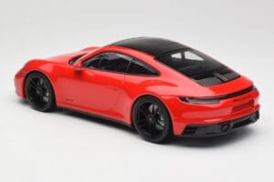 Porsche 911 992 Carrera 4 GTS Red Minichamps 1:18 155063100 Diecast — photo 5 of 6