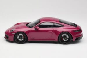 Porsche 911 992 Carrera 4 GTS Rubystar Minichamps 1:18 155063102 Diecast — photo 3 of 6