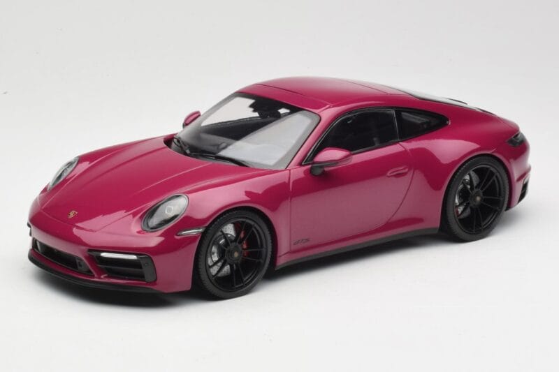 Porsche 911 992 Carrera 4 GTS Rubystar Minichamps 1:18 155063102 Diecast