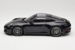 Porsche 911 992 Carrera 4S Blue Metallic Minichamps 1:18 155067321 Diecast — photo 5 of 6