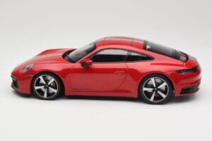 Porsche 911 992 Carrera 4S Carmine Red Minichamps 1:18 155067326 Diecast — photo 3 of 6
