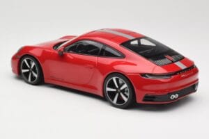 Porsche 911 992 Carrera 4S Carmine Red Minichamps 1:18 155067326 Diecast — photo 5 of 6
