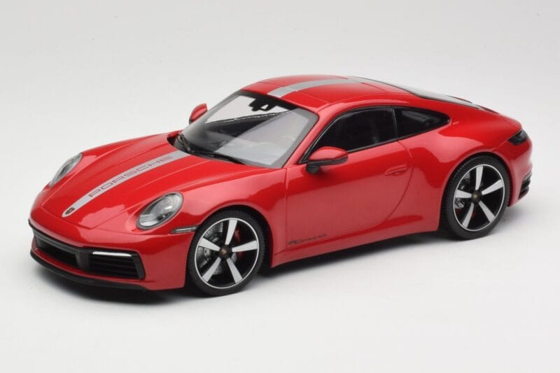Porsche 911 992 Carrera 4S Carmine Red Minichamps 1:18 155067326 Diecast