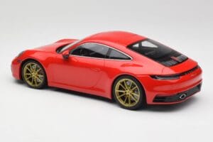 Porsche 911 992 Carrera 4S Guards Red & Gold Wheels Minichamps 1:18 153067328 Diecast — photo 5 of 6