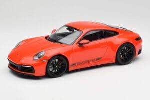 Porsche 911 992 Carrera 4S Lava Orange Minichamps 1:18 155067327 Diecast