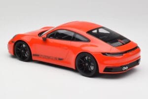 Porsche 911 992 Carrera 4S Lava Orange Minichamps 1:18 155067327 Diecast — photo 5 of 6