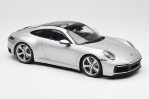 Porsche 911 992 Carrera 4S Silver Minichamps 1:18 155067322 Diecast — photo 4 of 6