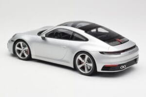 Porsche 911 992 Carrera 4S Silver Minichamps 1:18 155067322 Diecast — photo 5 of 6