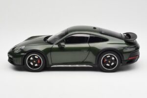 Porsche 911 992 Dakar Oak Green Metallic Norev 1:18 187241 Diecast — photo 4 of 9