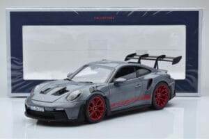 Porsche 911 992 GT3 RS Arctic Grey Pyro Red Norev 1:18 187350 Diecast — photo 8 of 8