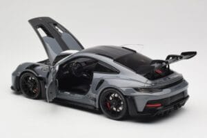 Porsche 911 992 GT3 RS Crayon Weissach Package & Black Wheels Minichamps 1:18 110062024 Diecast — photo 5 of 8