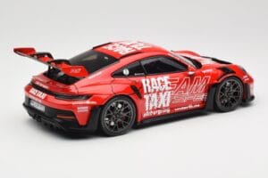 Porsche 911 992 GT3 RS Getspeed Race Taxi Guards Red Minichamps 1:18 110062040 Diecast — photo 3 of 8