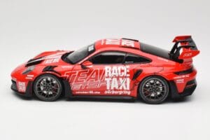 Porsche 911 992 GT3 RS Getspeed Race Taxi Guards Red Minichamps 1:18 110062040 Diecast — photo 4 of 8