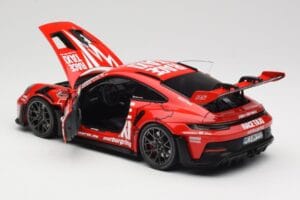 Porsche 911 992 GT3 RS Getspeed Race Taxi Guards Red Minichamps 1:18 110062040 Diecast — photo 5 of 8