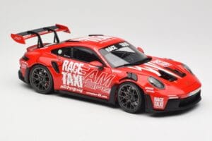 Porsche 911 992 GT3 RS Getspeed Race Taxi Guards Red Minichamps 1:18 110062040 Diecast — photo 6 of 8