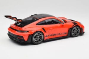 Porsche 911 992 GT3 RS Guards Orange & Silver Wheels Minichamps 1:18 911992002 Diecast — photo 2 of 6