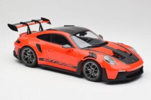 Porsche 911 992 GT3 RS Guards Orange & Silver Wheels Minichamps 1:18 911992002 Diecast — photo 4 of 6