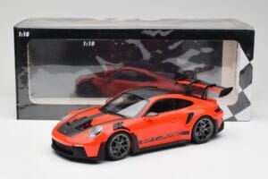 Porsche 911 992 GT3 RS Guards Orange & Silver Wheels Minichamps 1:18 911992002 Diecast — photo 6 of 6