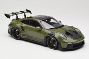Porsche 911 992 GT3 RS Nato Olive & Black Wheels Minichamps 1:18 110062027 Diecast — photo 6 of 8