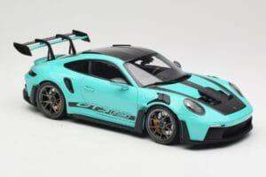 Porsche 911 992 GT3 RS Python Green & Dark Silver Wheels Minichamps 1:18 110062026 Diecast — photo 6 of 8
