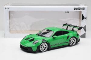 Porsche 911 992 GT3 RS Python Green & Silver Wheels & Black Decor Minichamps 1:18 153062235 Diecast — photo 6 of 6