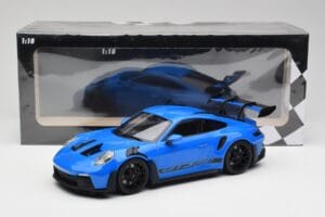 Porsche 911 992 GT3 RS Shark Blue & Black Wheels Minichamps 1:18 153062233 Diecast — photo 6 of 6