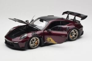Porsche 911 992 GT3 RS Ultraviolet & Silver Wheels Minichamps 1:18 110062029 Diecast — photo 2 of 8