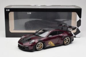 Porsche 911 992 GT3 RS Ultraviolet & Silver Wheels Minichamps 1:18 110062029 Diecast — photo 8 of 8