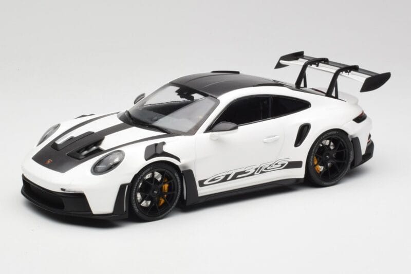 Porsche 911 992 GT3 RS White & Black Wheels Minichamps 1:18 155062230 Diecast