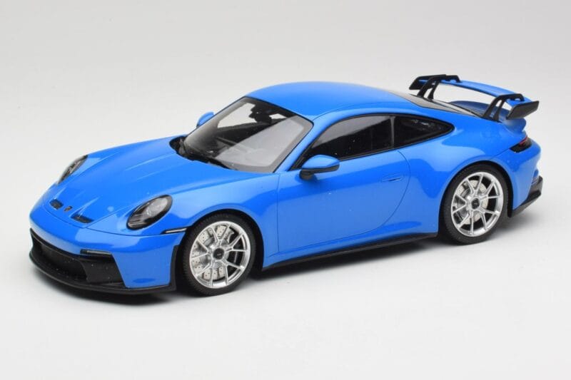 Porsche 911 992 GT3 Shark Blue & Silver Wheels Minichamps 1:18 143069015 Resin