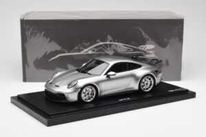 Porsche 911 992 GT3 Silver Minichamps 1:18 WAP0211510M004 Resin — photo 7 of 7
